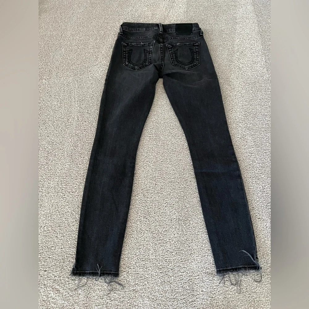 True Religion Mid Rise Super Skinny Jeans – Charcoal – Size 23 - Picture 3 of 15